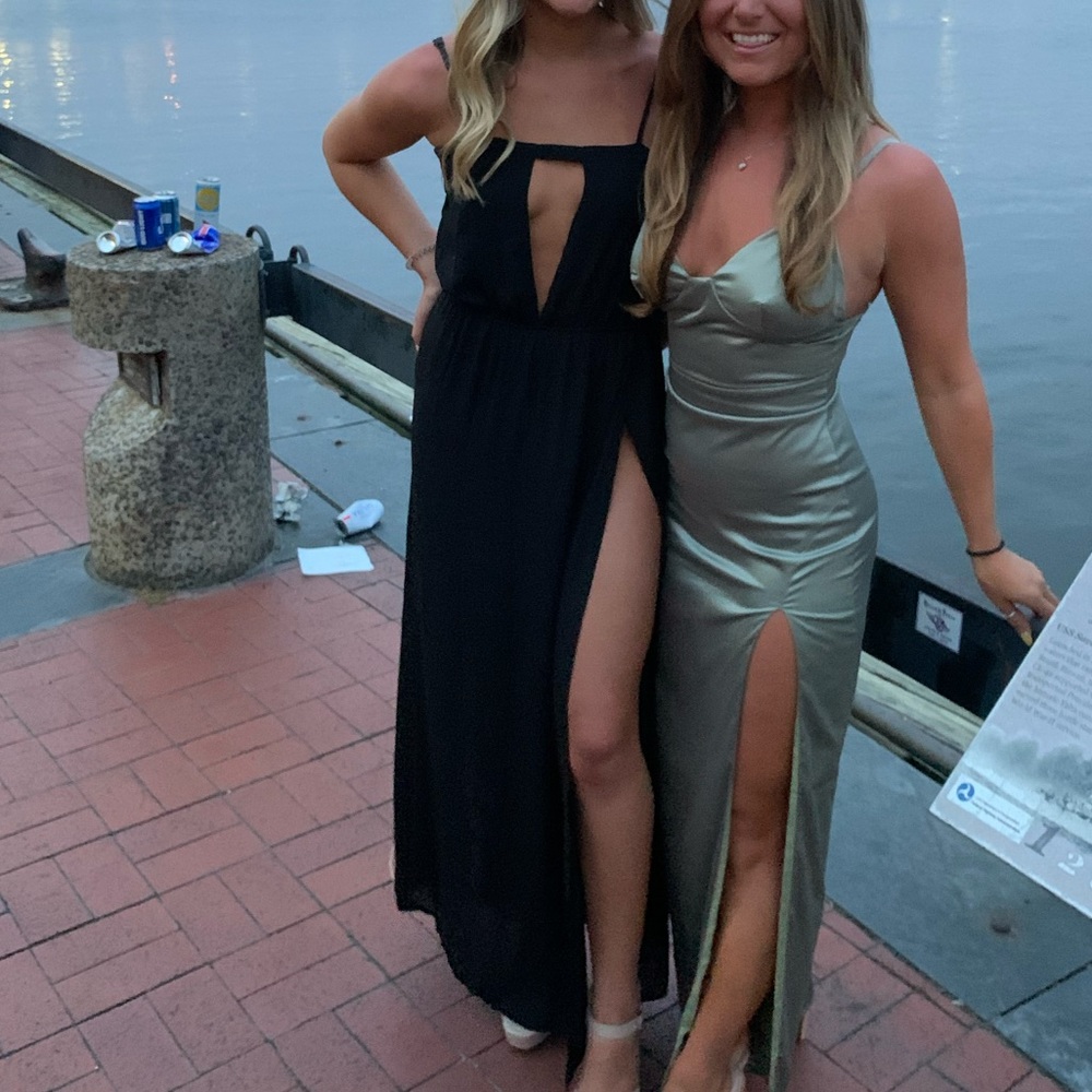 Black maxi superdown dress